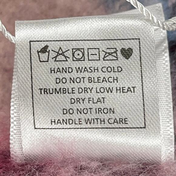 R Fashion Apparel Winter Long Fringe Scarf Vibrant Rich Plaid Fuchsia Blue Soft - Picture 9 of 9